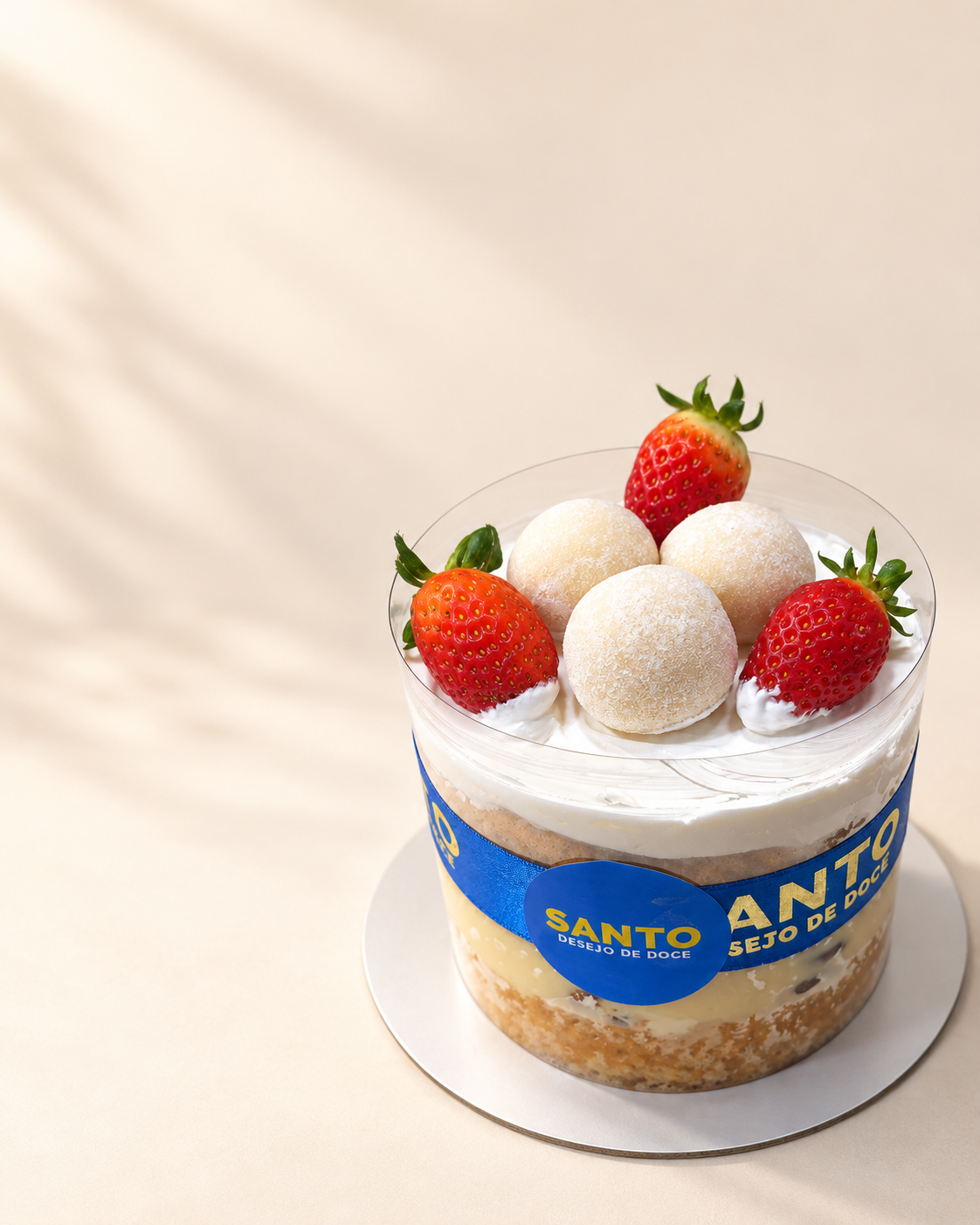 foto real mostrando a escala do Bento Cake