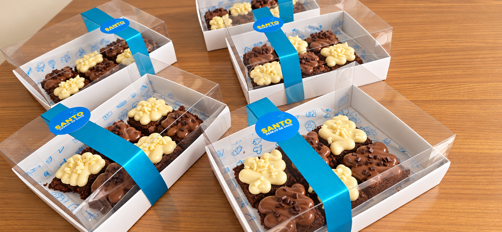 Apresentação de brownies em caixa para presente